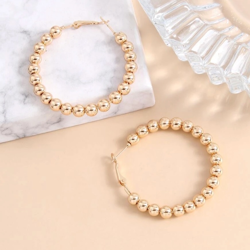 Minimalist Beaded Hoop Earrings - Picture 3 of 6